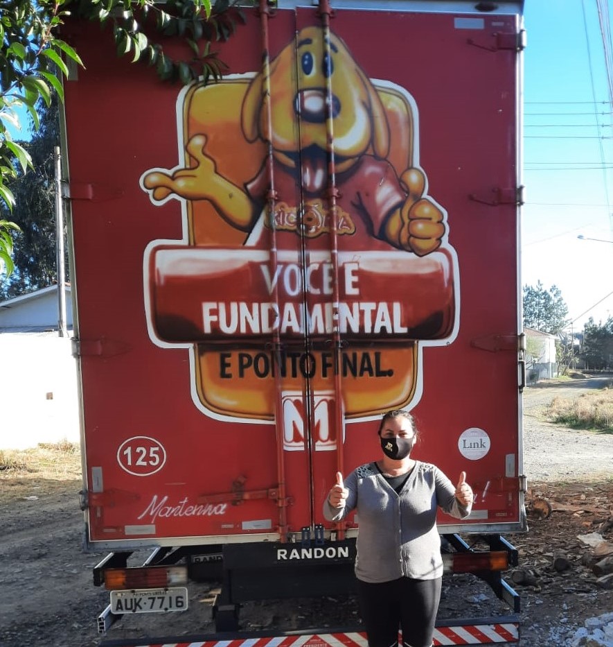 Foto 1 / Caminhão de Prêmios da Lojas MM sai para Prudentópolis